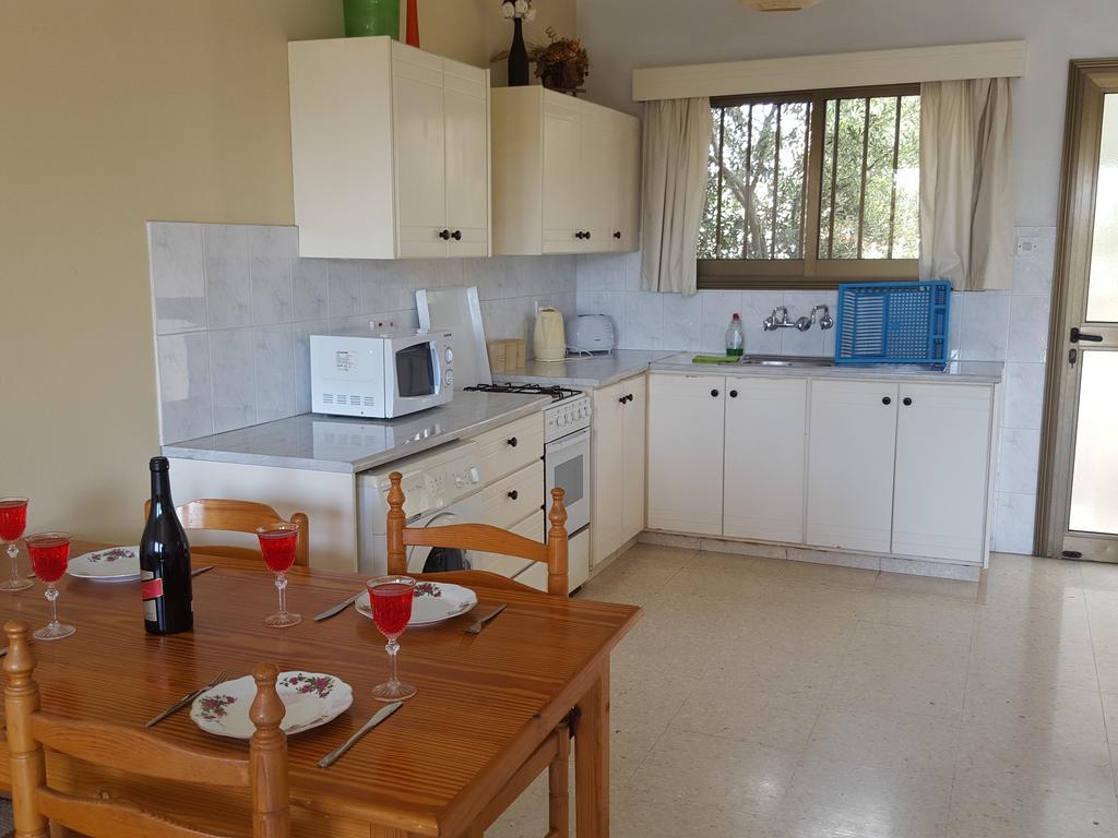 Arilena Holiday Apartments Paphos Eksteriør billede