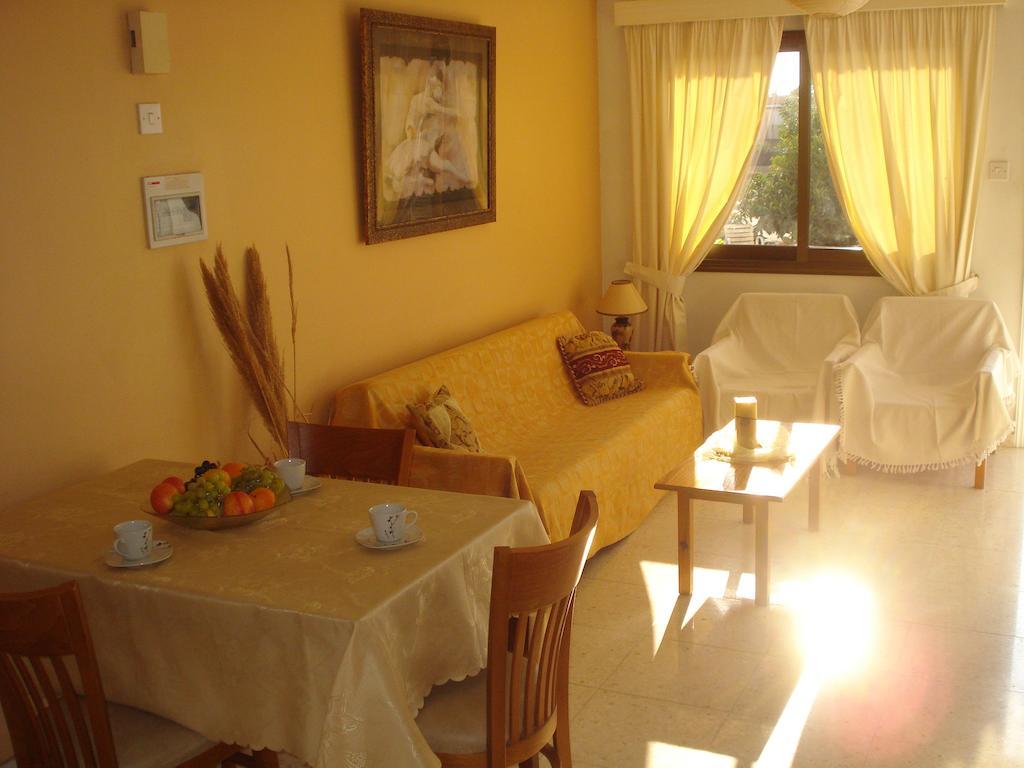 Arilena Holiday Apartments Paphos Eksteriør billede