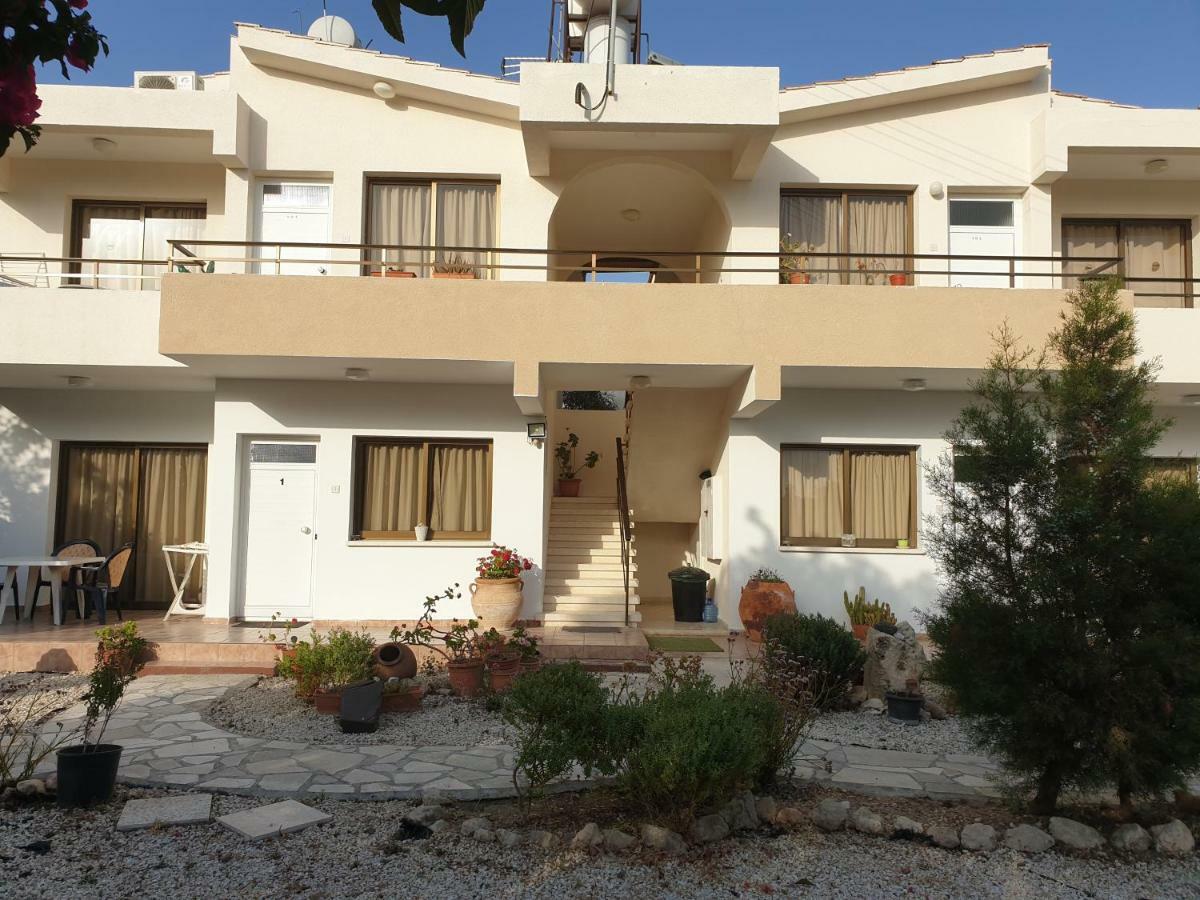 Arilena Holiday Apartments Paphos Eksteriør billede